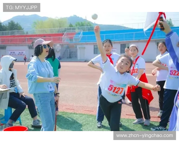 快乐垒球走进北京中关村社区，200余名居民体验运动乐趣